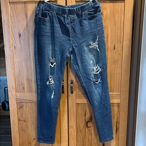 JVINI Distressed Ankle Jeans in Dark Blue